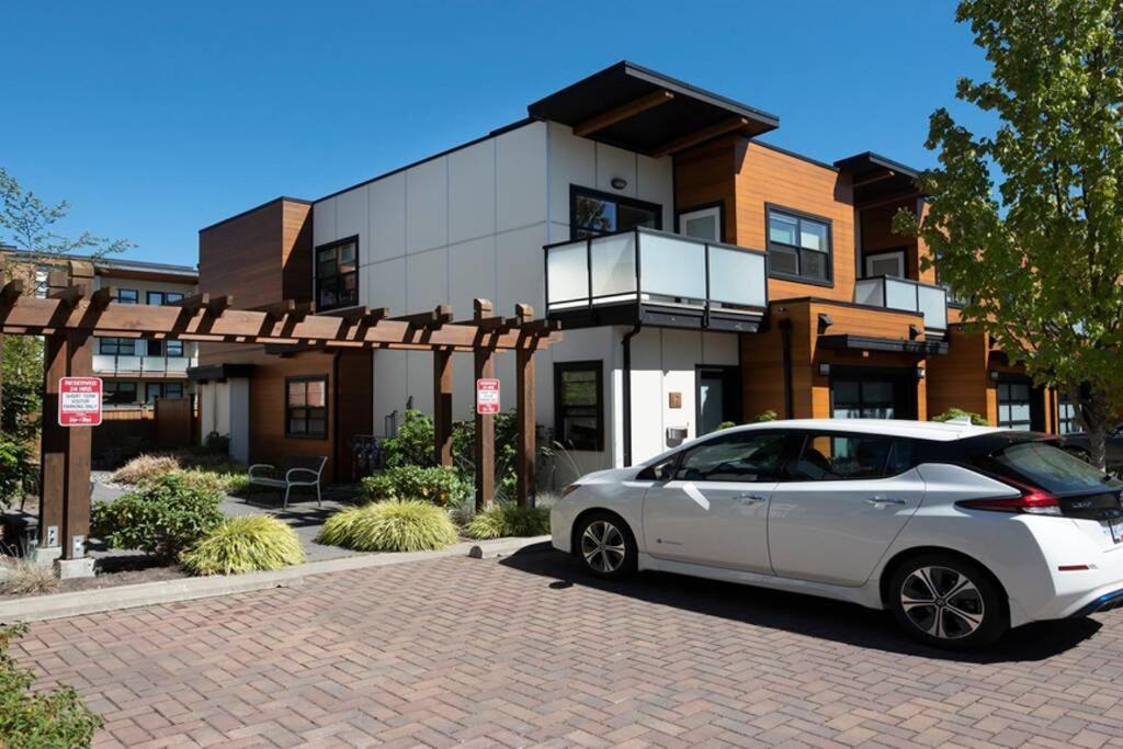 Cedar Hill Sunlit - Bright Spacious & Modern Ferienhaus *